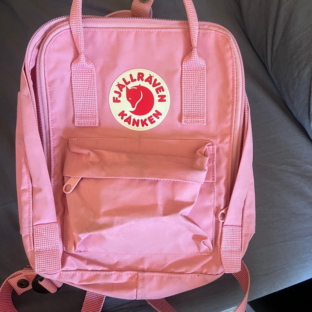 Fjällräven Kånken Mini Pink Backpack